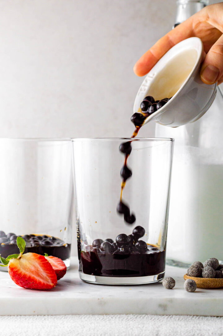 Boba Tea Smoothie Recipe (Shake) with Strawberries